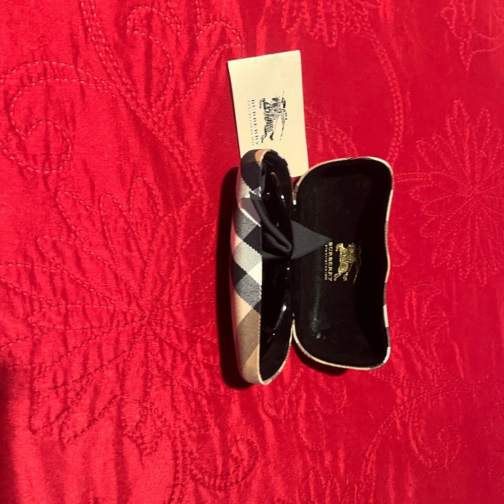 Burberry Sunglasses - Picture 2 of 4